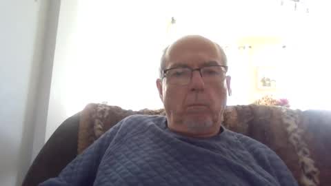 Snapshot of bernard1102 chatting on October 2025 05:55:02 PM bernard1102 online show from October 2025 05:55:02 PM