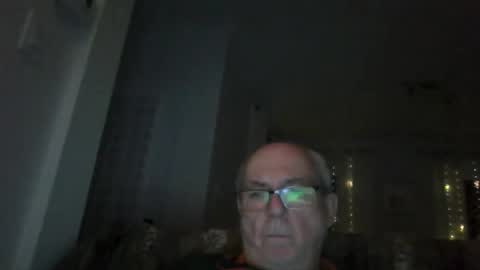 Snapshot of bernard1102 chatting on January 2026 11:43:02 PM bernard1102 online show from January 2026 11:43:02 PM