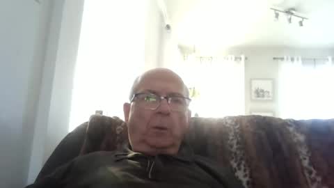 Snapshot of bernard1102 chatting on February 2026 06:34:02 PM bernard1102 online show from February 2026 06:34:02 PM