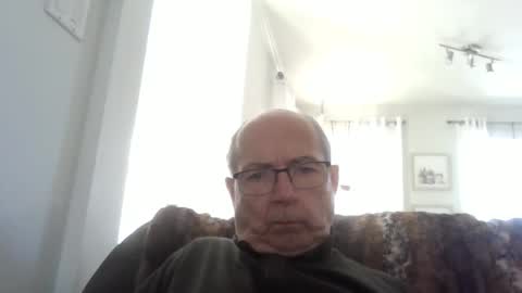 Snapshot of bernard1102 chatting on February 2026 05:55:01 PM bernard1102 online show from February 2026 05:55:01 PM