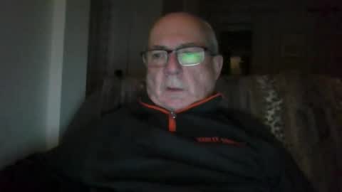 Snapshot of bernard1102 chatting on March 2026 02:02:01 AM bernard1102 online show from March 2026 02:02:01 AM