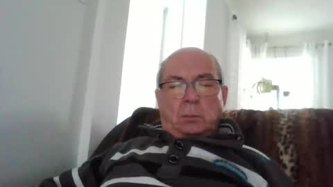 Snapshot of bernard1102 chatting on March 2026 01:39:01 PM bernard1102 online show from March 2026 01:39:01 PM