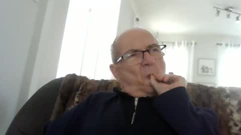 Snapshot of bernard1102 chatting on April 2026 01:27:02 PM bernard1102 online show from April 2026 01:27:02 PM