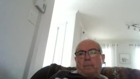 Snapshot of bernard1102 chatting on April 2026 02:11:02 PM bernard1102 online show from April 2026 02:11:02 PM