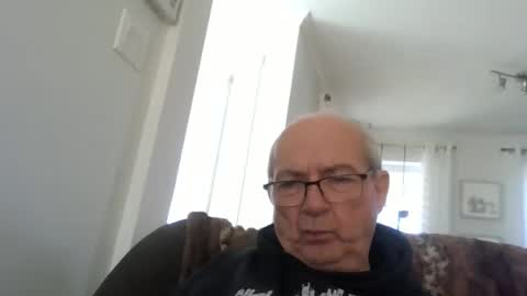 Snapshot of bernard1102 chatting on May 2026 01:16:02 PM bernard1102 online show from May 2026 01:16:02 PM