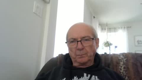 Snapshot of bernard1102 chatting on May 2026 01:41:01 PM bernard1102 online show from May 2026 01:41:01 PM