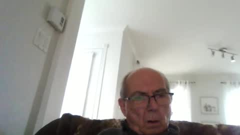 Snapshot of bernard1102 chatting on May 2026 09:53:02 PM bernard1102 online show from May 2026 09:53:02 PM