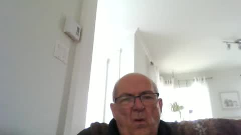 Snapshot of bernard1102 chatting on May 2026 01:07:01 PM bernard1102 online show from May 2026 01:07:01 PM