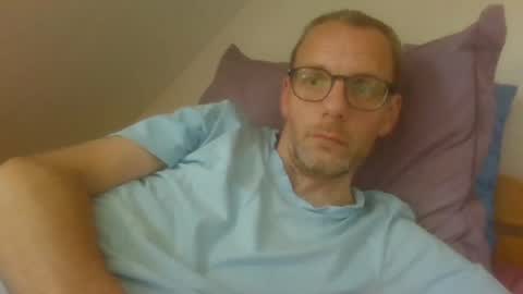 Snapshot of bernie484237 chatting on July 2026 04:29:02 PM Bernie online show from July 2026 04:29:02 PM