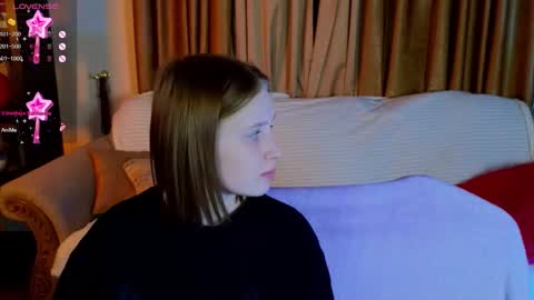 Snapshot of berry_assortment chatting on November 2025 04:17:02 PM Your sweet Tara and Eva online show from November 2025 04:17:02 PM