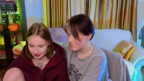 Snapshot of berry_assortment chatting on November 2025 07:25:01 PM Your sweet Tara and Eva online show from November 2025 07:25:01 PM