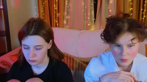 Snapshot of berry_assortment chatting on December 2025 04:48:01 PM Your sweet Tara and Eva online show from December 2025 04:48:01 PM