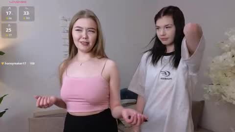 Aurora online show from December 2025 10:13:01 AM