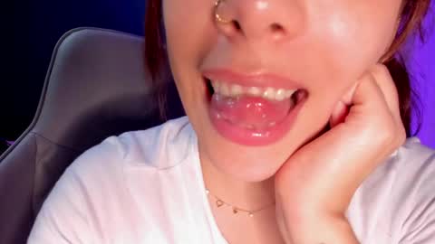 Snapshot of berryxbaby chatting on June 2026 06:12:02 AM Inanna online show from June 2026 06:12:02 AM