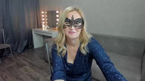 Snapshot of best__angelica chatting on December 2024 05:33:01 PM best__angelica online show from December 2024 05:33:01 PM