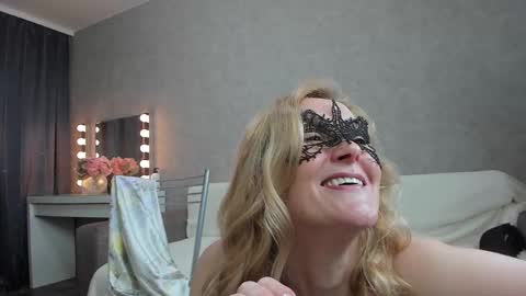 Snapshot of best__angelica chatting on December 2024 06:15:02 PM best__angelica online show from December 2024 06:15:02 PM