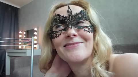 Snapshot of best__angelica chatting on February 2025 05:30:01 PM best__angelica online show from February 2025 05:30:01 PM