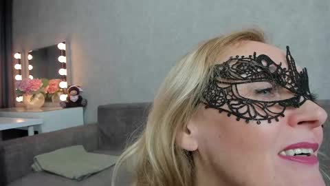 Snapshot of best__angelica chatting on February 2025 03:53:01 PM best__angelica online show from February 2025 03:53:01 PM