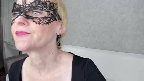 Snapshot of best__angelica chatting on February 2025 01:10:02 PM best__angelica online show from February 2025 01:10:02 PM