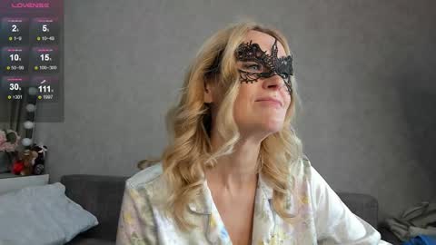 Snapshot of best__angelica chatting on November 2025 05:01:02 PM best__angelica online show from November 2025 05:01:02 PM