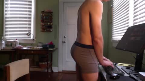 Snapshot of best_triam chatting on January 2025 05:20:01 PM best_triam online show from January 2025 05:20:01 PM