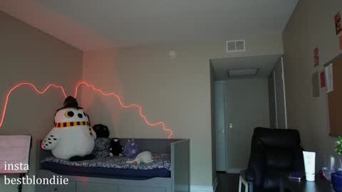 Chloe Next stream on Friday online show from January 2025 11:29:01 PM