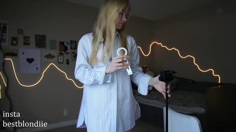 Chloe Next stream on Friday online show from March 2025 05:38:02 PM