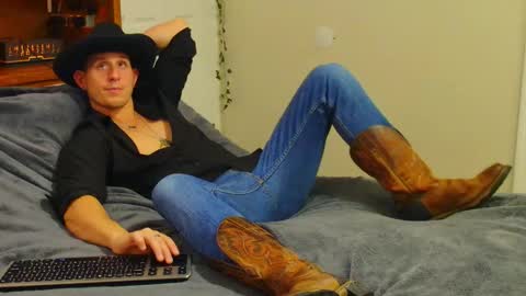 twitter zack1fisher online show from December 2025 12:17:01 AM