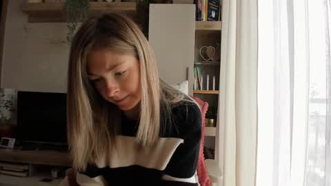 Snapshot of bestgirl_ofthe_neighborhood chatting on February 2025 08:57:01 AM Vicky online show from February 2025 08:57:01 AM