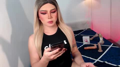 bestgirljulia online show from November 2025 02:00:02 AM