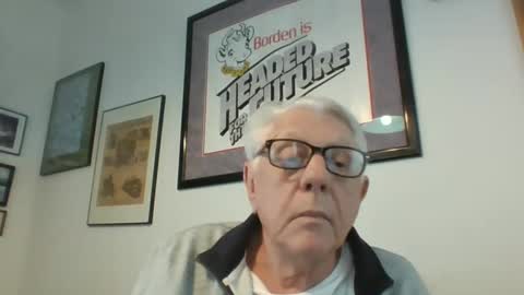 Snapshot of bestshot1951 chatting on December 2024 03:39:01 PM bestshot1951 online show from December 2024 03:39:01 PM