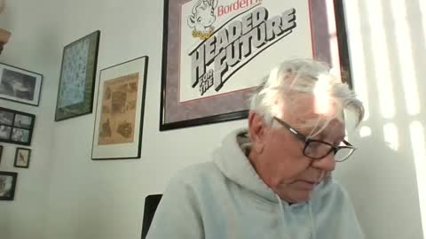 Snapshot of bestshot1951 chatting on December 2024 12:57:02 PM bestshot1951 online show from December 2024 12:57:02 PM