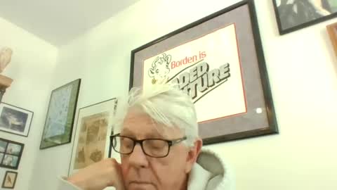 Snapshot of bestshot1951 chatting on January 2025 03:55:01 PM bestshot1951 online show from January 2025 03:55:01 PM