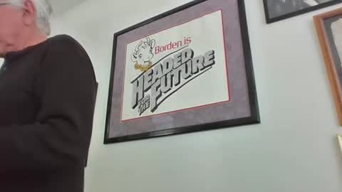 Snapshot of bestshot1951 chatting on January 2025 04:26:01 PM bestshot1951 online show from January 2025 04:26:01 PM