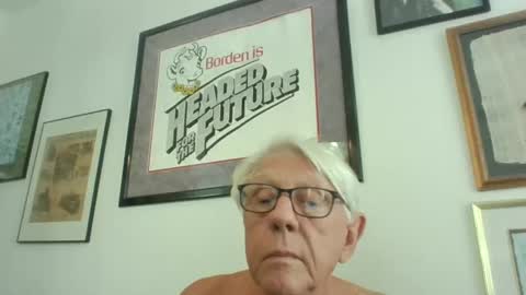 Snapshot of bestshot1951 chatting on September 2025 04:31:02 PM bestshot1951 online show from September 2025 04:31:02 PM