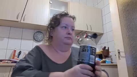 Snapshot of bethnorth chatting on October 2025 02:11:02 AM bethnorth online show from October 2025 02:11:02 AM