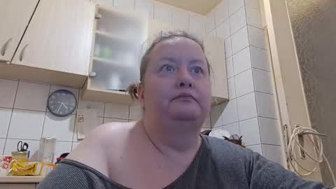 Snapshot of bethnorth chatting on December 2025 02:27:01 AM bethnorth online show from December 2025 02:27:01 AM