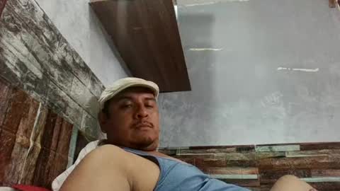 Snapshot of beto471292 chatting on July 2026 09:32:02 PM beto471292 online show from July 2026 09:32:02 PM
