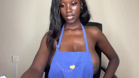 Snapshot of betty_fire_ chatting on January 2025 07:32:01 AM Adah online show from January 2025 07:32:01 AM