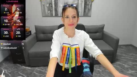 Snapshot of betty_jone chatting on April 2026 06:51:02 AM Betty online show from April 2026 06:51:02 AM