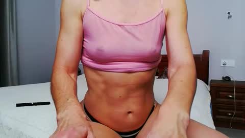 Snapshot of betty_sw chatting on November 2025 12:50:02 PM betty_sw online show from November 2025 12:50:02 PM