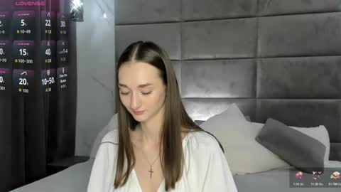 Snapshot of betty_watts chatting on June 2026 02:03:02 AM Kelly online show from June 2026 02:03:02 AM
