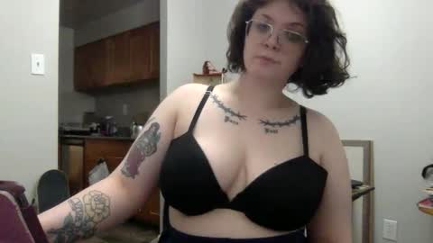 Betty Cake online show from October 2025 02:41:01 AM