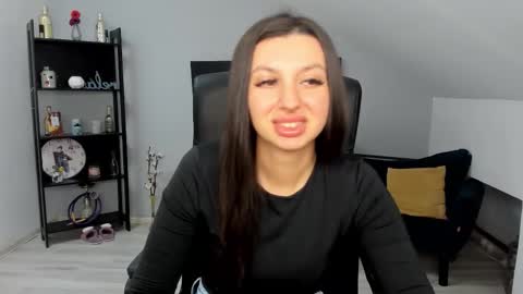 bettyjamess online show from November 2025 04:55:01 AM