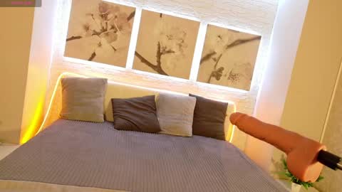 Snapshot of bettyrouse chatting on April 2026 08:35:02 PM Betty online show from April 2026 08:35:02 PM