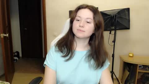 Betty online show from October 2025 08:42:02 PM