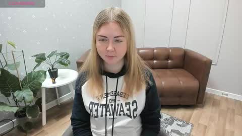 Snapshot of bettyurbane chatting on November 2025 05:08:02 AM Mila Sweet online show from November 2025 05:08:02 AM