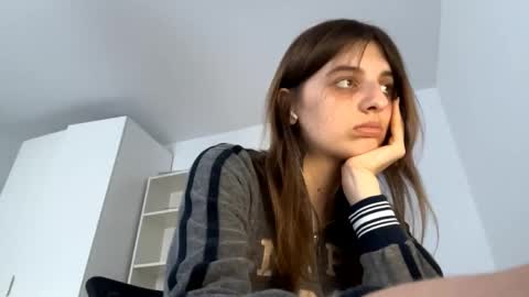Snapshot of beulahweikert chatting on May 2026 04:46:02 PM Lina online show from May 2026 04:46:02 PM