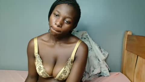 Snapshot of beverly_bay chatting on May 2026 02:01:02 PM beverly online show from May 2026 02:01:02 PM