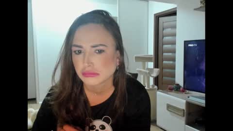 Snapshot of beyoncedoll chatting on January 2025 07:49:02 PM BeyonceDoll Twitter DollBeyonce online show from January 2025 07:49:02 PM